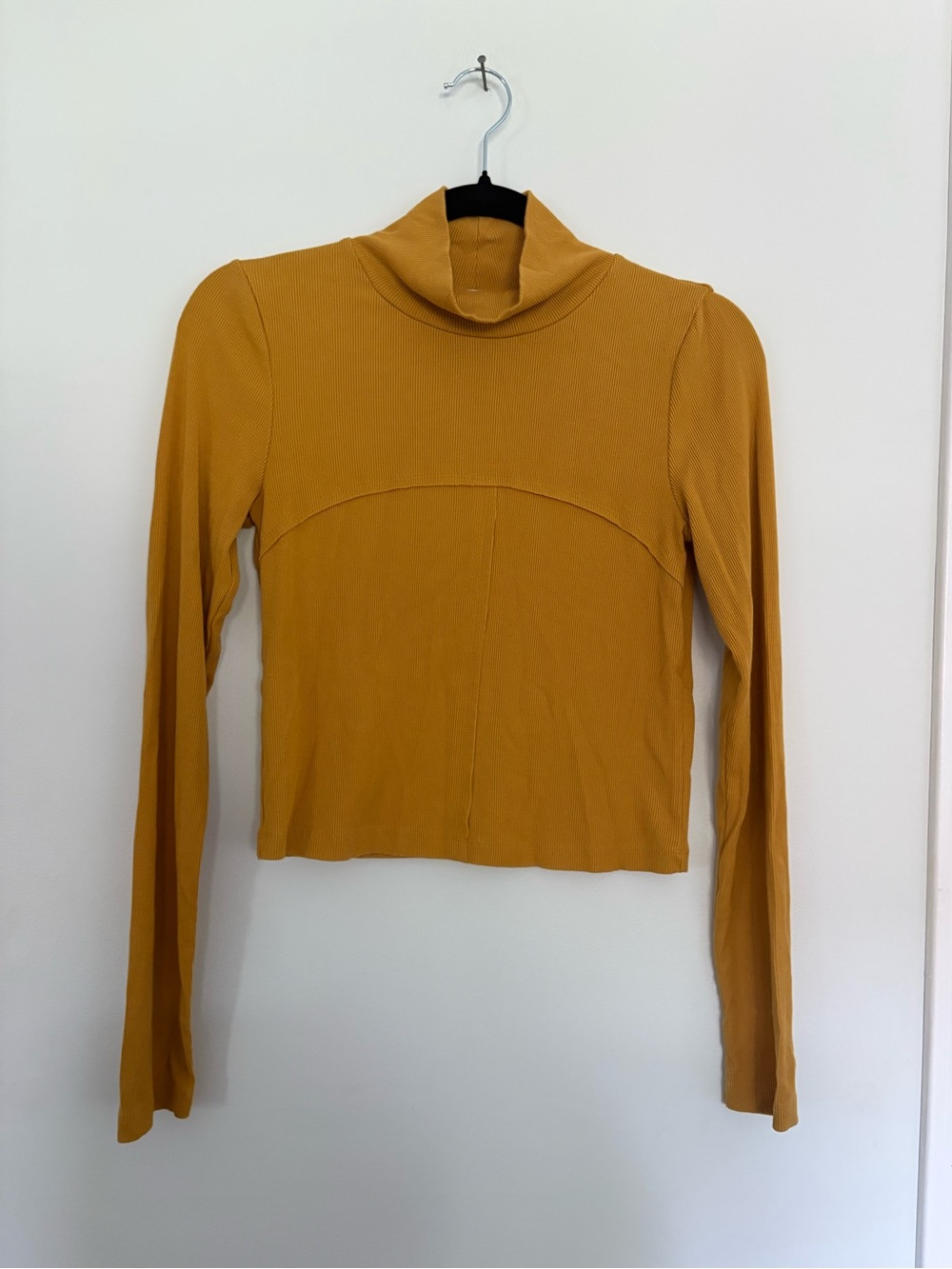 Wilfred Mustard Long-Sleeve Crop Turtleneck Top